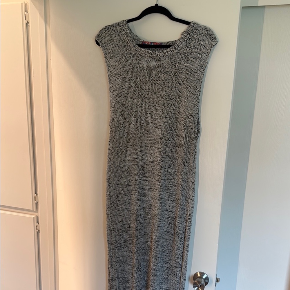 Gray Sleeveless Knit Dress